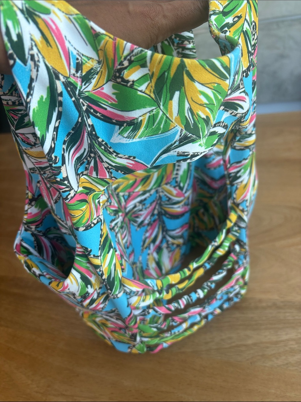 BECCA Blue Tropical Leaf Crop Top - Picture 3 of 6